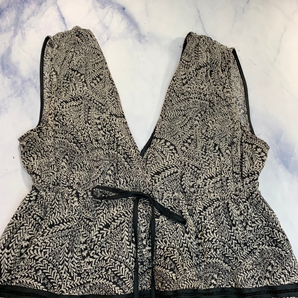 Guess by Marciano Kionna Deep V-Neck Silk Dress - Picture 7 of 8
